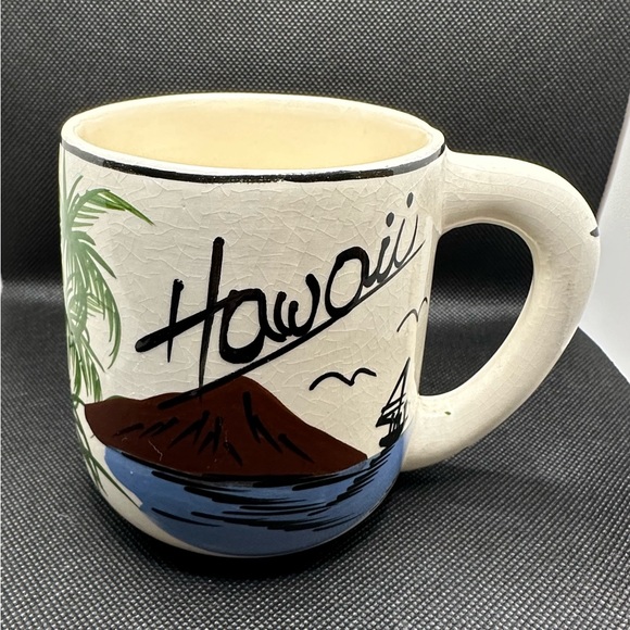 Hand painted ceramic Hawaii mugs - Picture 10 of 14